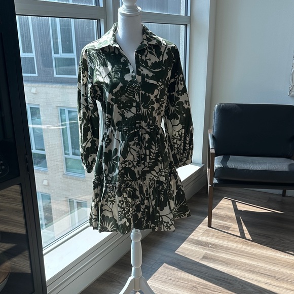 Cara Cara Green and Cream Floral Long Sleeve Dress - Picture 1 of 3